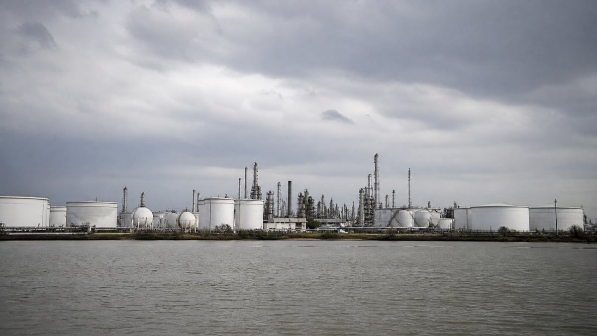 G7 Unleashes 100 Million Barrels of Oil and Diesel to Break Record Fuel Prices