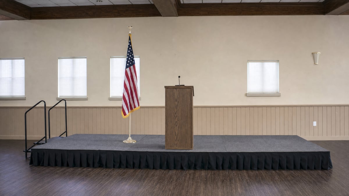 GOP Super PACs Pull Funding From Two House Incumbents as Fight for Majority Tightens