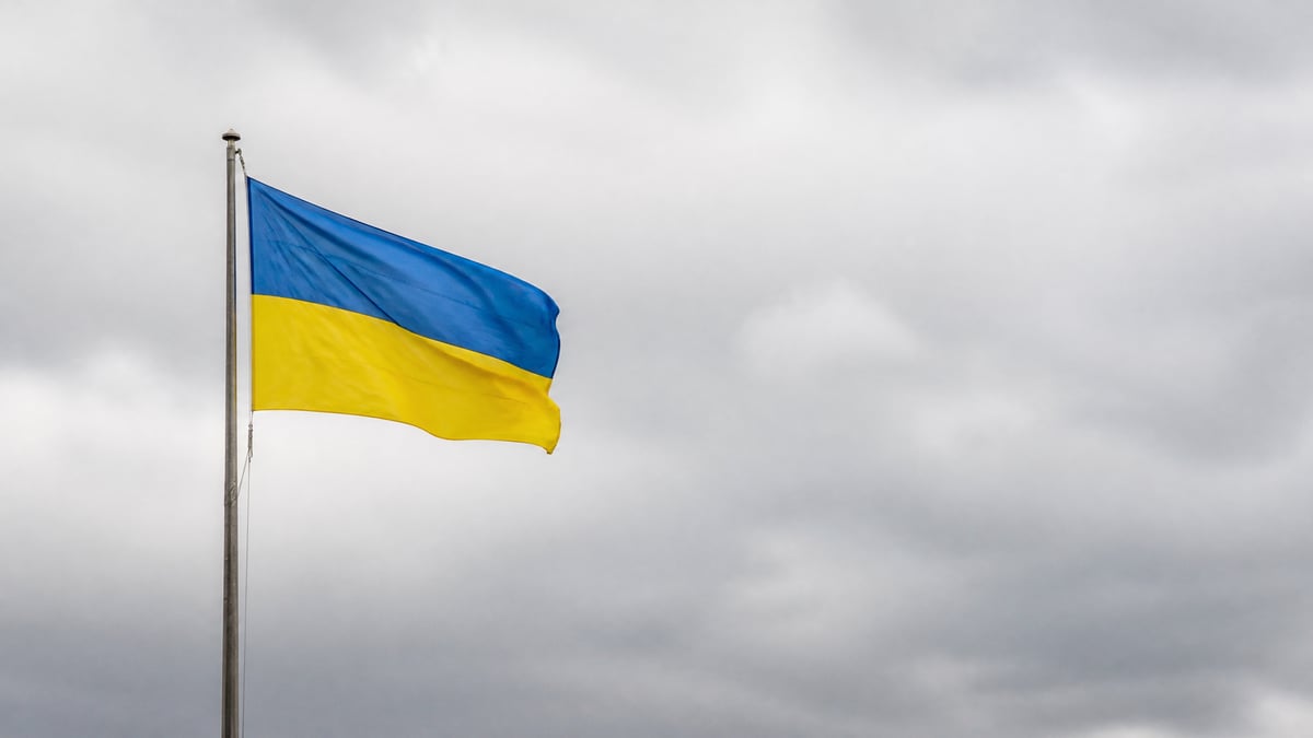 Russian Glide Bomb Hits Kramatorsk Bus Stop, Killing at Least 30 in Deadliest Strike in Months