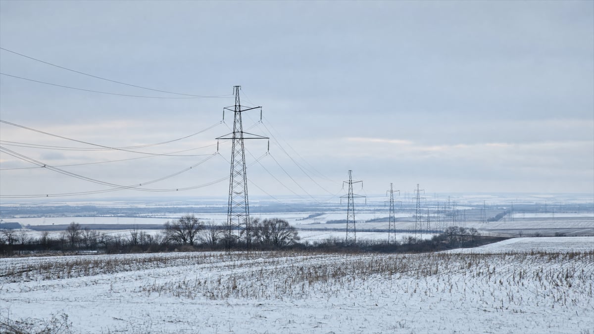 Russia Hits Ukraine's Power Grid With Biggest Strike in Months as Winter Closes In