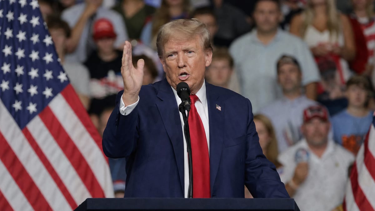 Trump Rallies Syracuse Crowd for Blakeman as GOP Makes Final Midterm Push