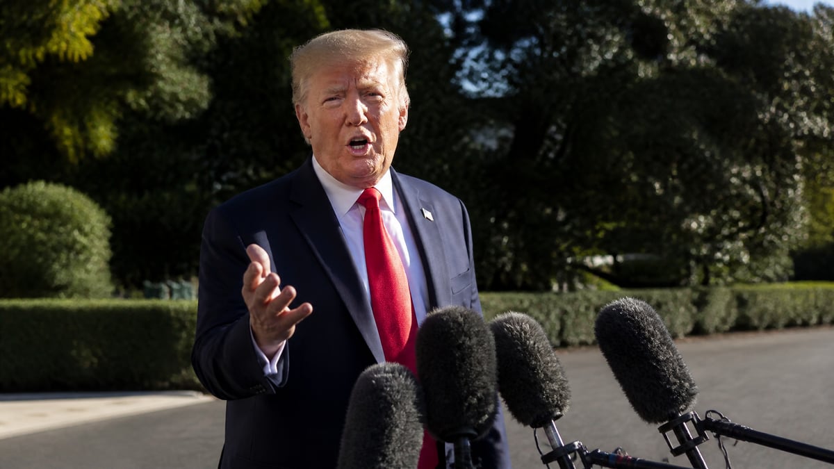 Trump Puts Ukraine War's Monthly Toll at 25,000 Dead as He Presses a Deal Before Winter